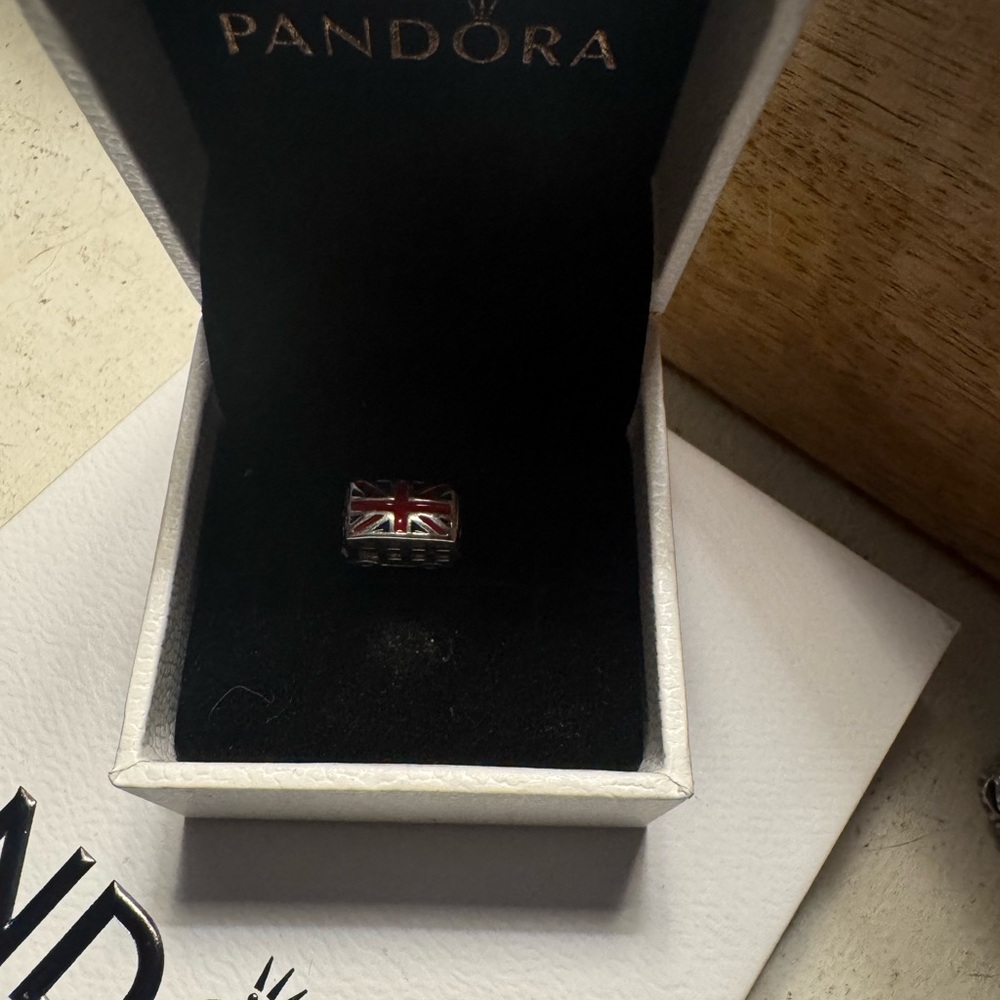 Pandora Union Jack Charm